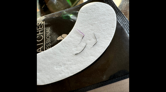 Why Do Lash Extensions Fall Out with Natural Lashes? Here’s the Truth!